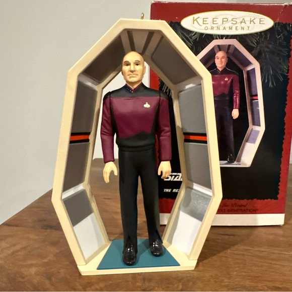 Vintage Hallmark Keepsake Ornament Star Trek Captain Jean-Luc Picard 1995 - Picture 2 of 10